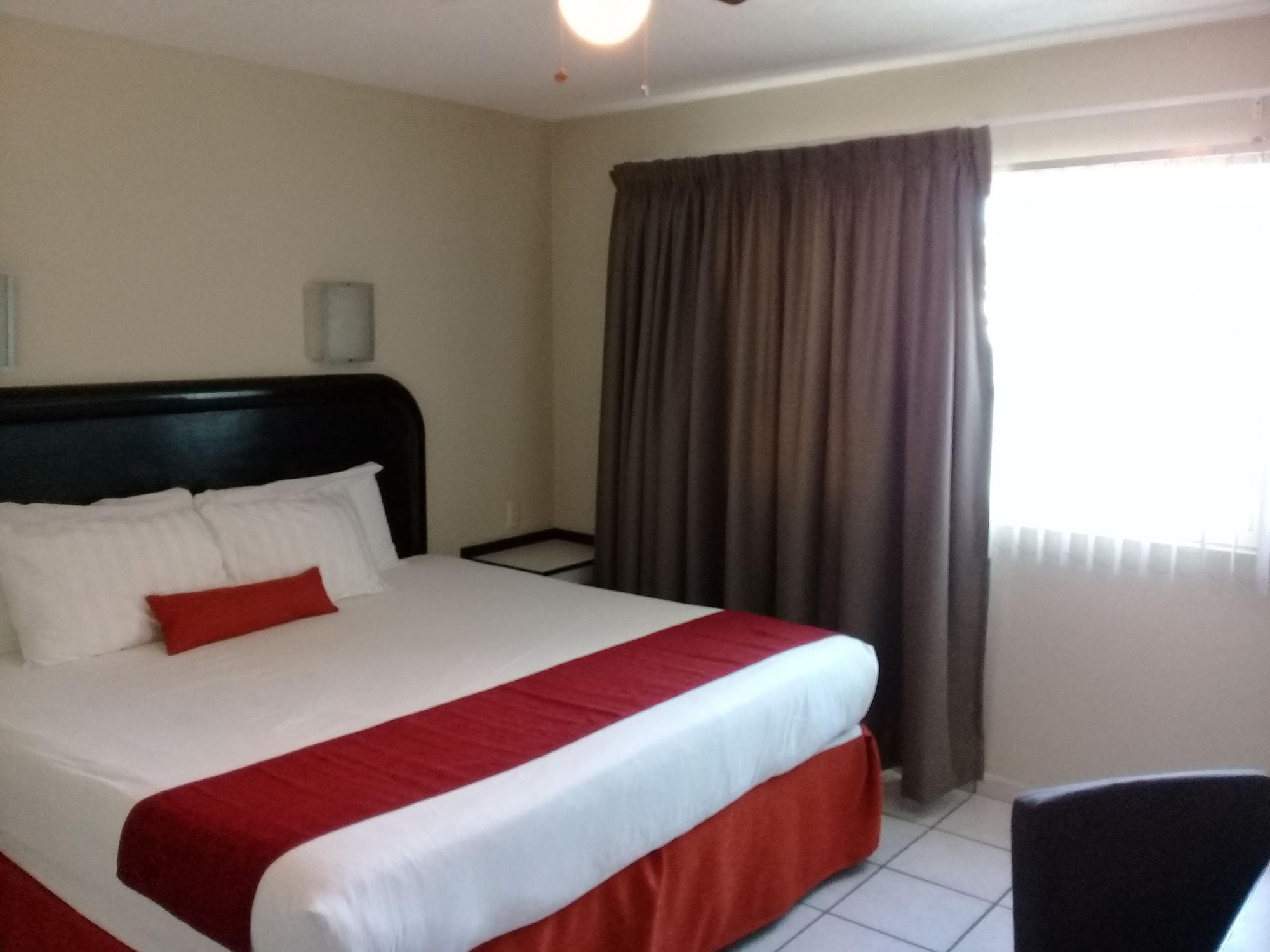 Howard Johnson By Wyndham Guanajuato Leon Avenida Dış mekan fotoğraf